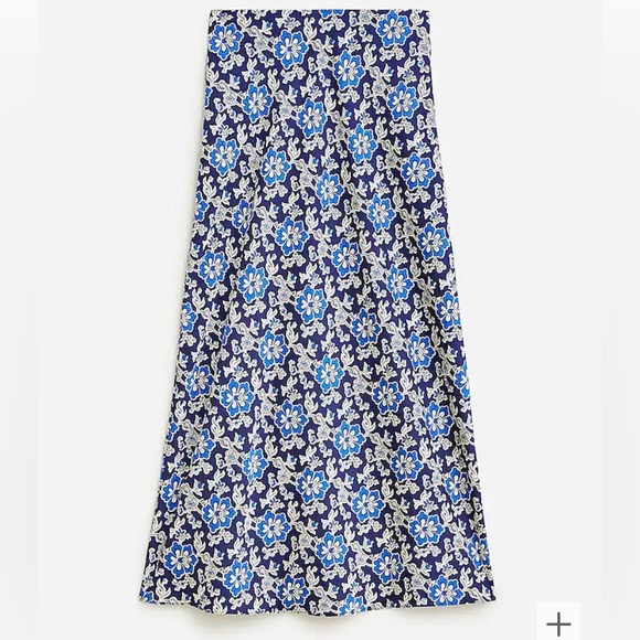 Gwyneth slip skirt in floral luster charmeus NWT
XL Tall - Picture 2 of 3